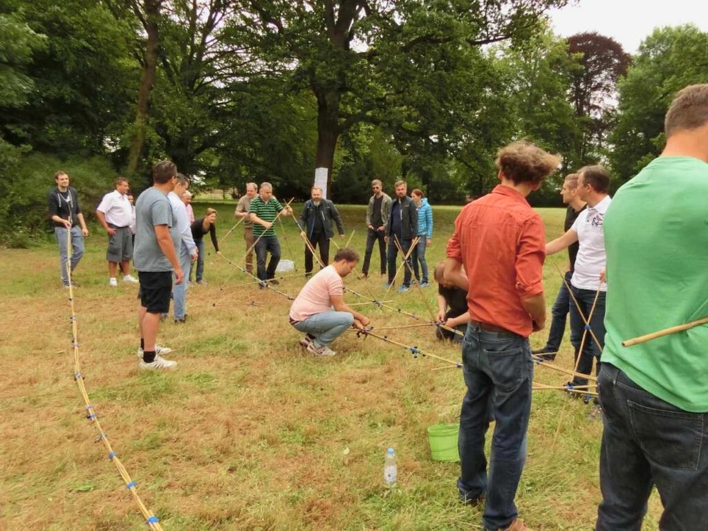 Teamaktivitäten im Park
