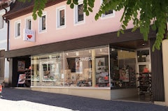 Außenansicht Eingang Schuh- und Sportfachgeschäft Zechmeister