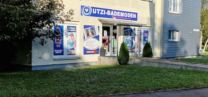 Utzi Bademoden Außenansicht Eingang